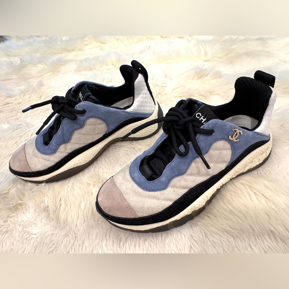 CHANEL | Women Sneakers - Picture 9 of 14